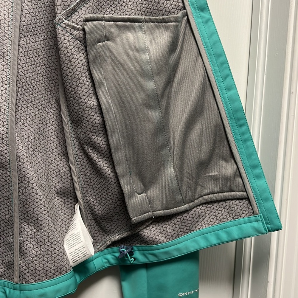 Columbia Wind Block Softshell Jacket - image 7
